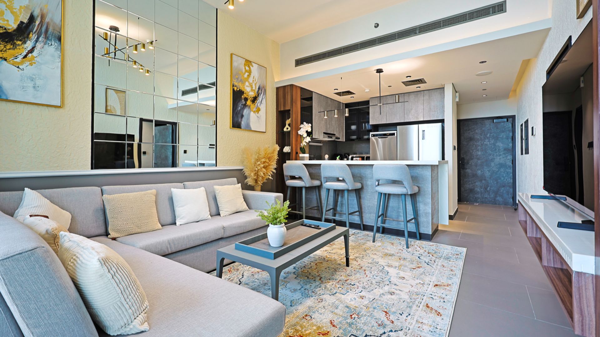 Exclusive | Upgraded | Lake View | Furnished 2