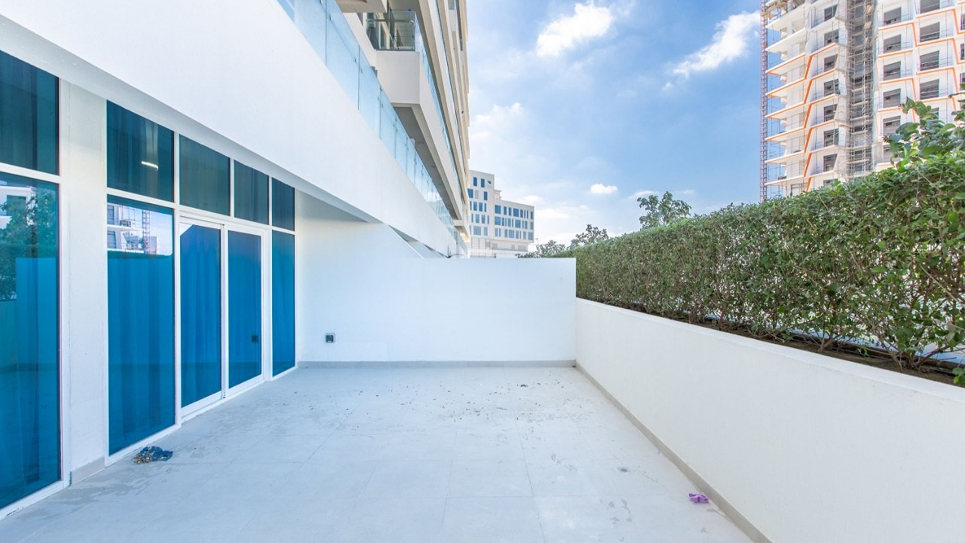 Furnished 1 BR with Garden and Terrace 3