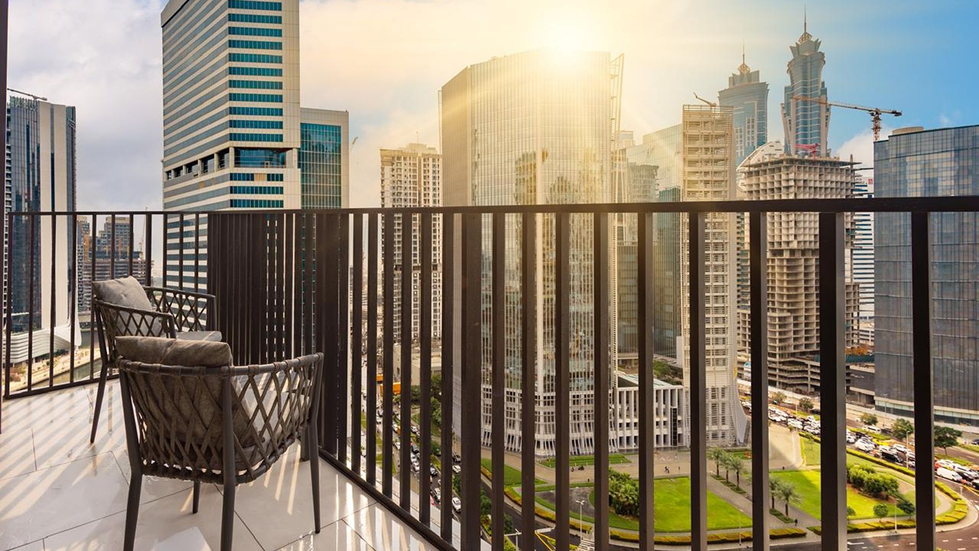 LUXURY FURNISHED | HIGH FLOOR | SZR VIEW 2