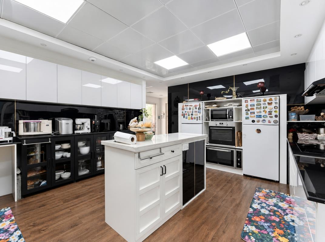 4BR Villa | Vacant | 10788 sq ft | Green Community West 3