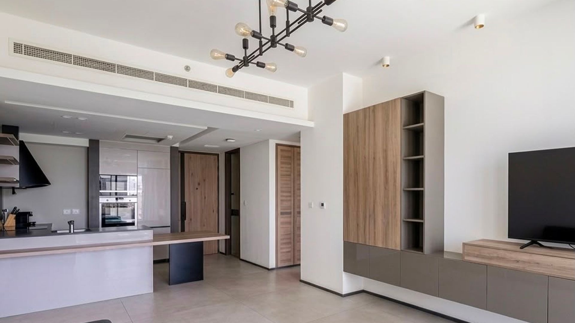 Furnished | Large Layout | Vacant Now