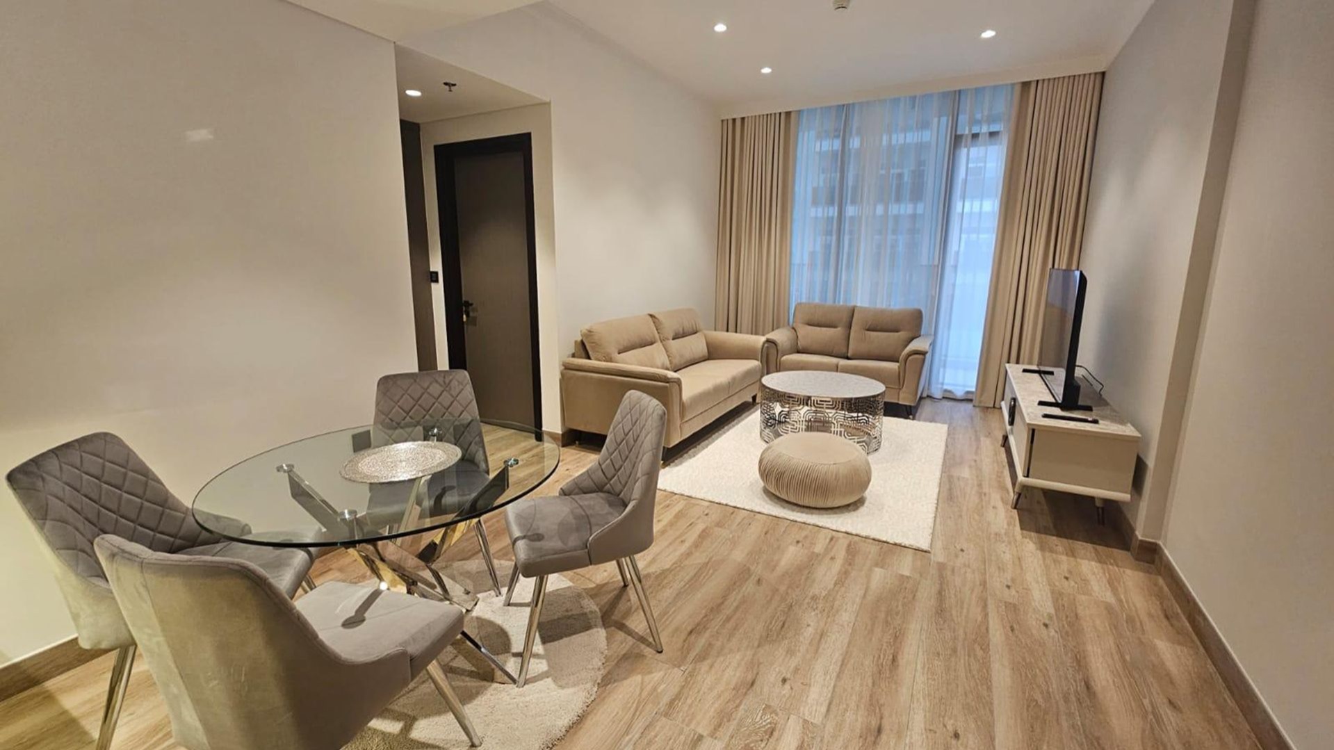 Fully Furnished | Vacant | Modern Layout