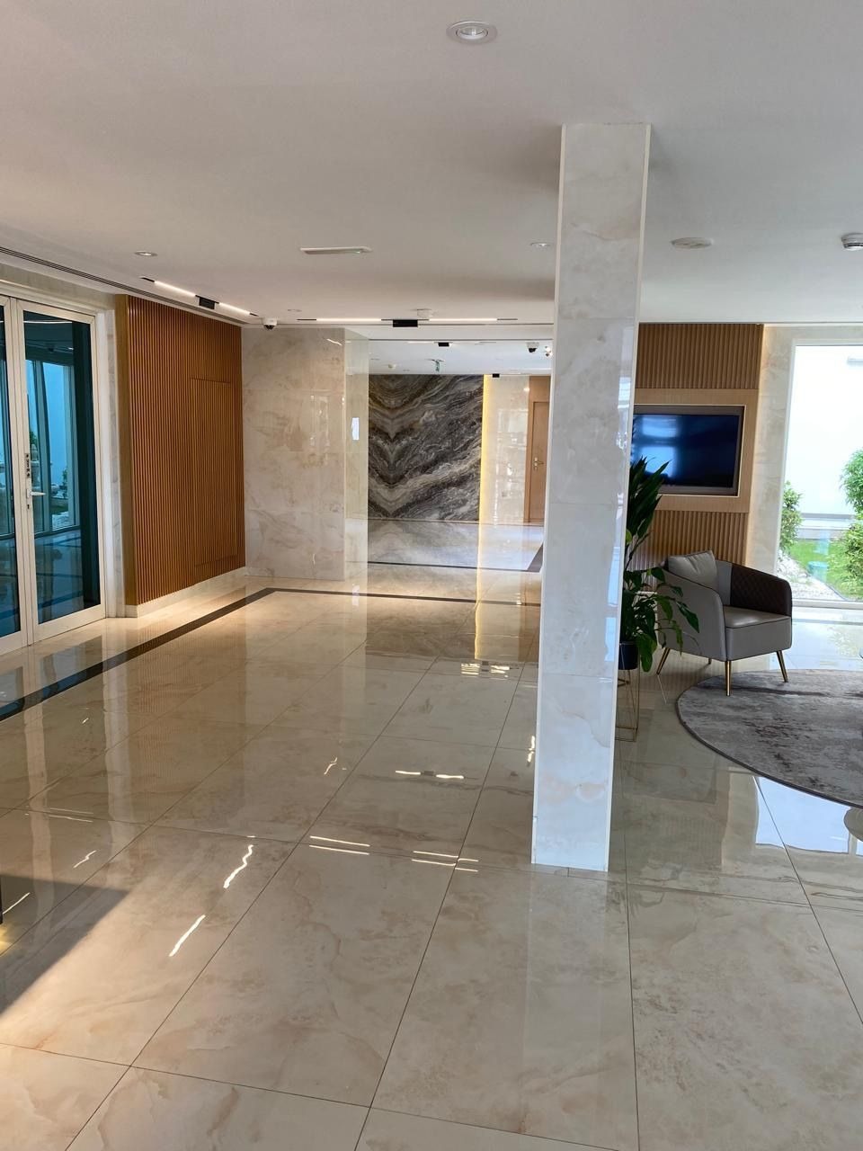 Spacious 1BR | Tenanted | Al Khail Heights 2