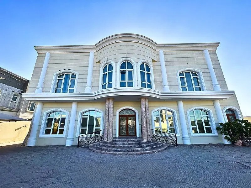 Luxury Villa| Private Pool | Large Layout | Vacant 3