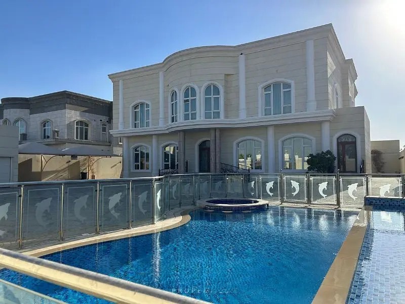 Luxury Villa| Private Pool | Large Layout | Vacant 2