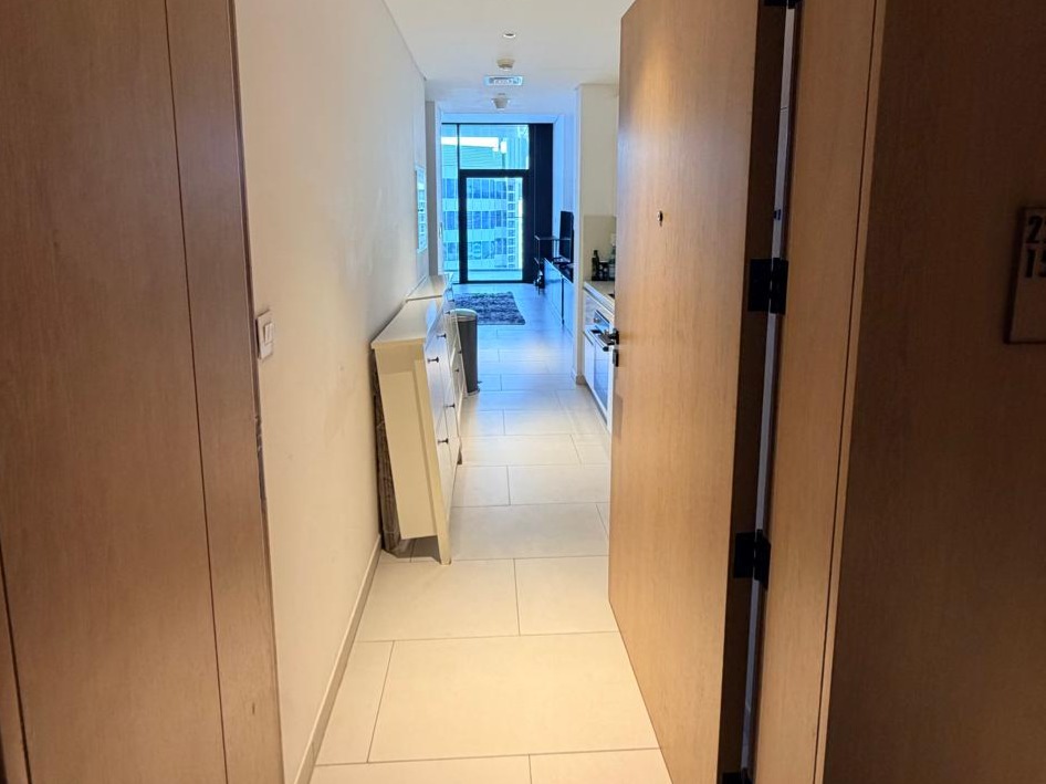 Furnished Studio | High Floor | Burj Khalifa View 2