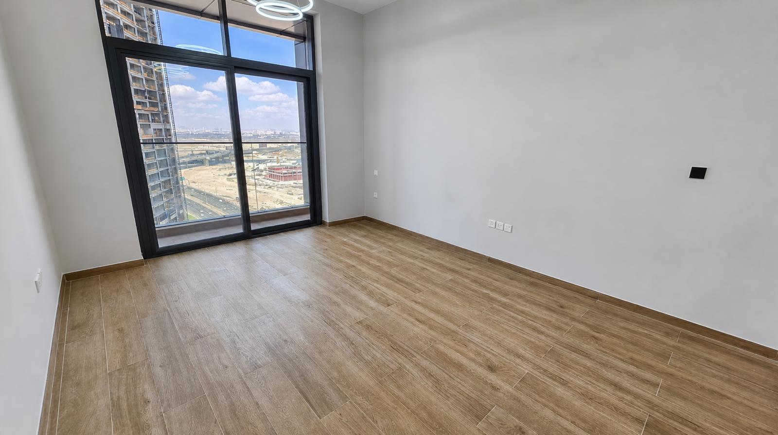 Contemporary Studio | Vacant | Prime Location 3