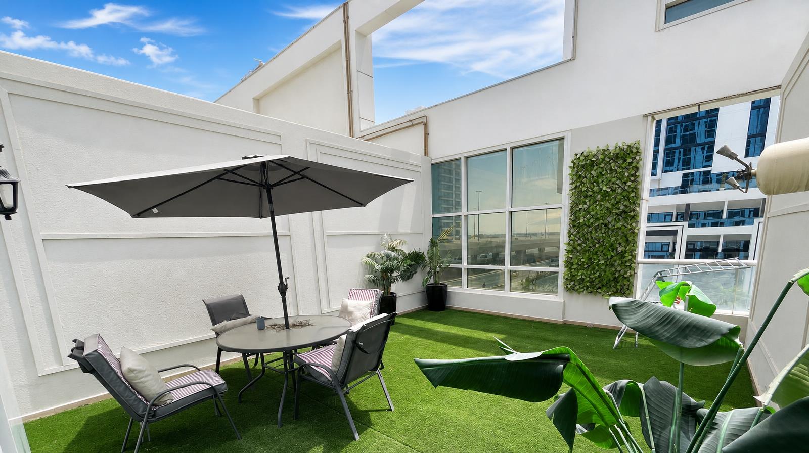 Vacant | Studio Apartment | Park Central