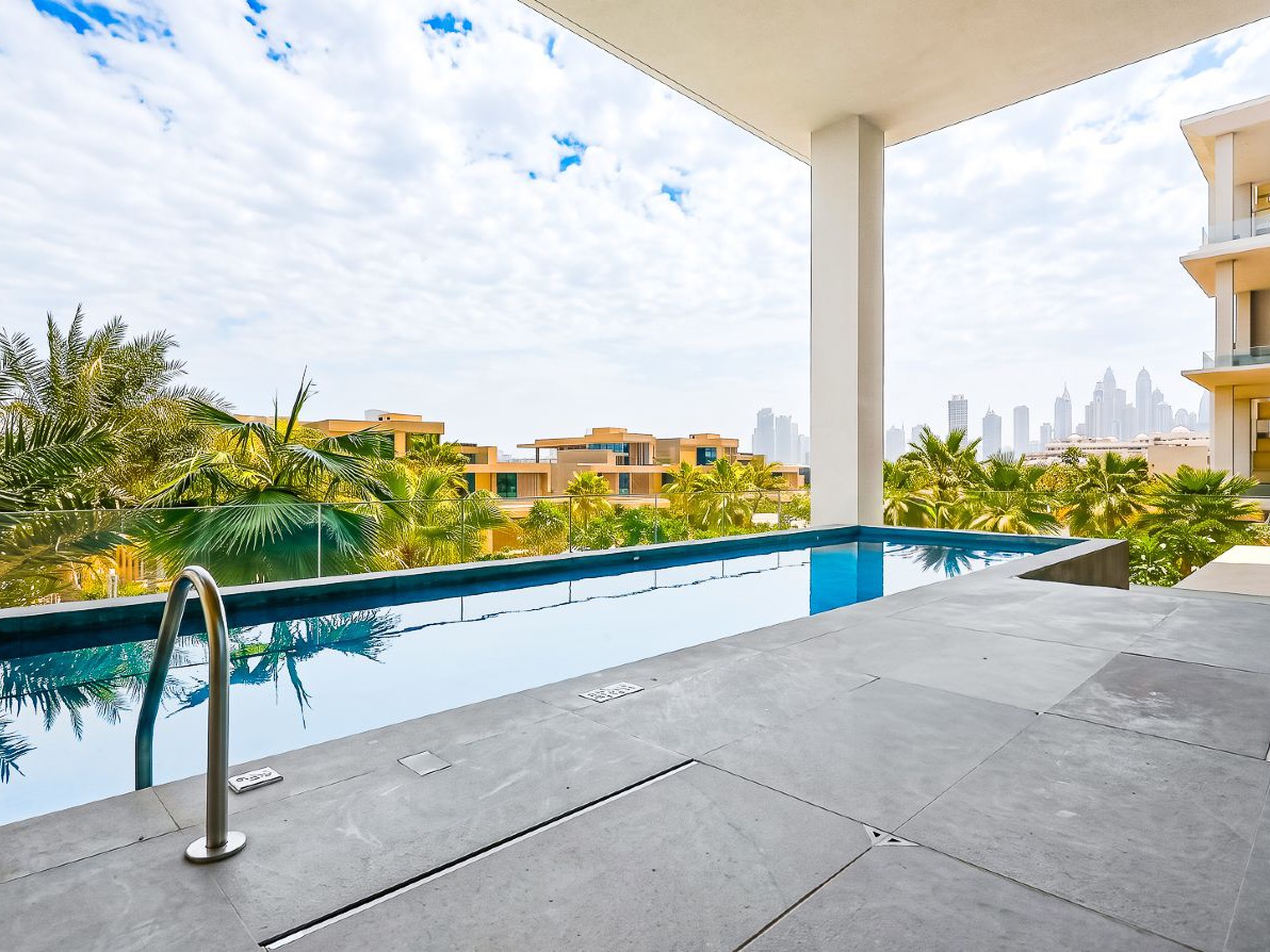 Sky Villa Duplex | Private Pool | Keys in Hand 2