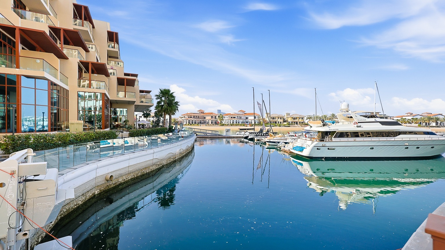 Massive Terrace and Luxury Palm Jumeirah Living